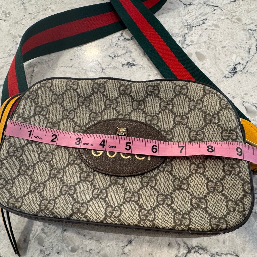 Authentic Gucci Neo Vintage GG Supreme Messenger Bag Camera Bag Crossbody Purse  - Picture 7 of 16